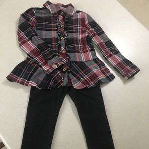 Adorable Tommy Hilfiger outfit. Size 4